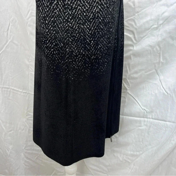 Armani Collezioni long sleeveless zip-up herringbone ombré cardigan. - Picture 6 of 10